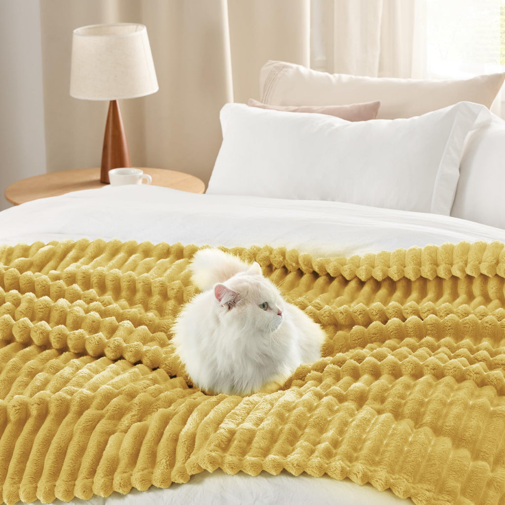 Bedsure Throw Blanket Living Room Home Decor- Gift for Mom Women Men, Soft Fluffy Fleece Cozy Fuzzy Plush Warm White Couch Bed Winter Blanket, Bedroom Christmas Decor Gifts for Him Her, 50x60