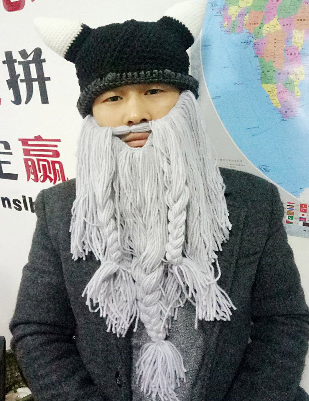 Bonnet Viking Barbe YEKEYI avec cornes, masque chaud d'hiver, tricoté en laine, bonnet humoristique 